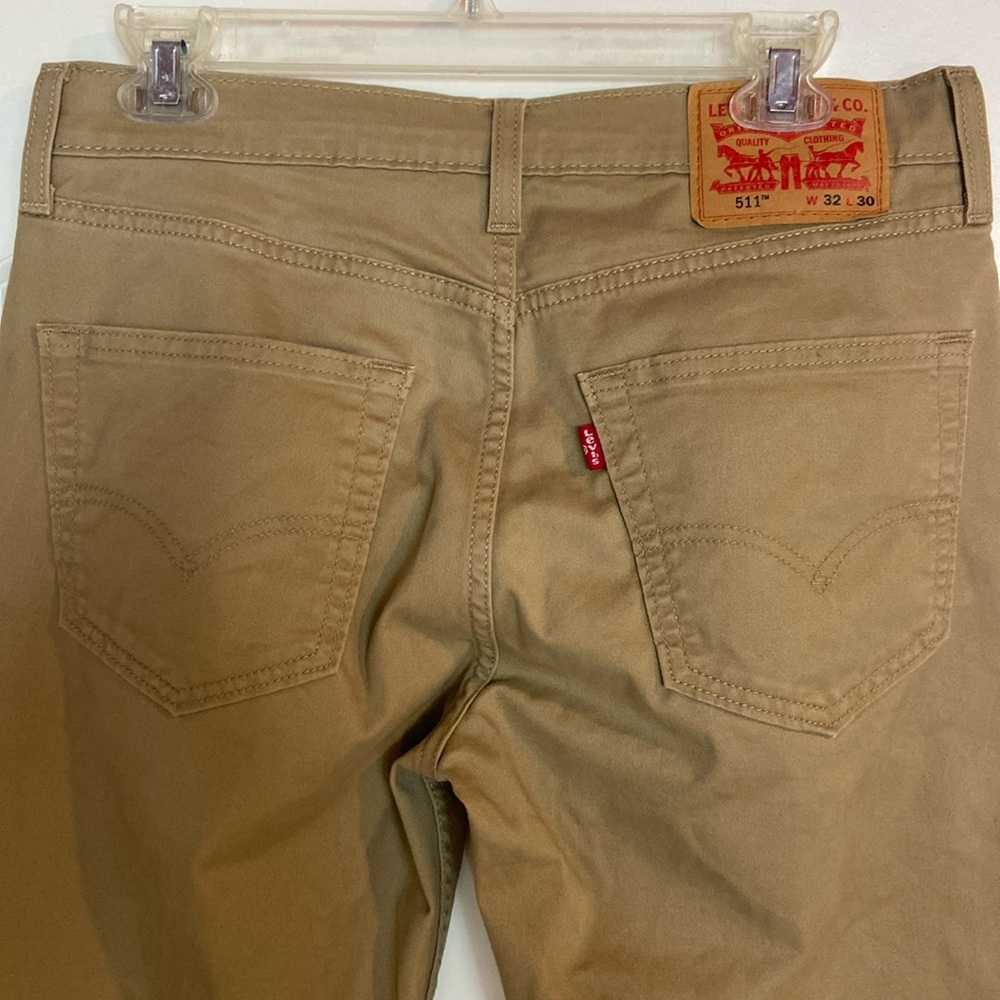 Men’s Levi’s Khaki Pants